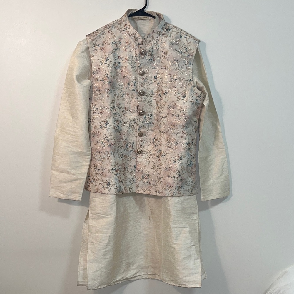 Floral Embroidered Kurta Set